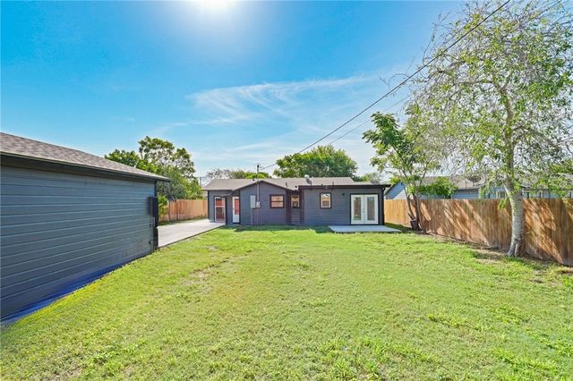 4805 Wexford Dr, Corpus Christi, TX 78411