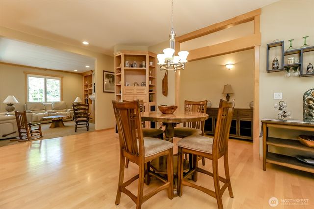 7607 46th Street NW, Gig Harbor, WA 98335