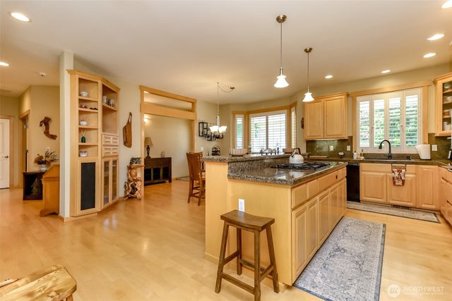 7607 46th Street NW, Gig Harbor, WA 98335