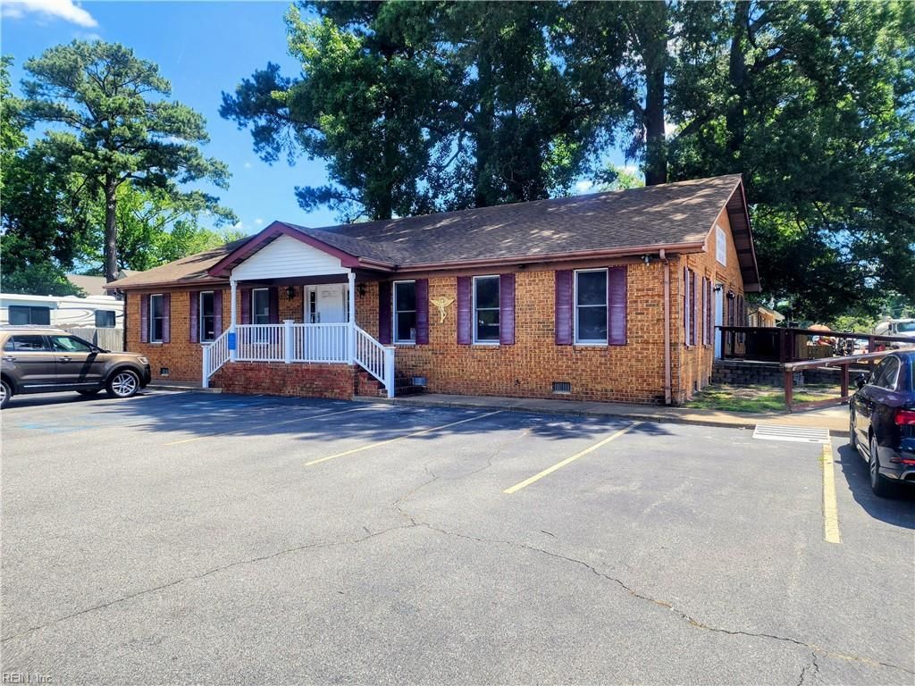 4136 Bonney RD, Virginia Beach, VA 23452
