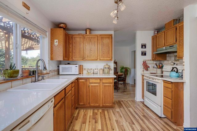 515 SE Palmer Ln, Dayton, OR 97114