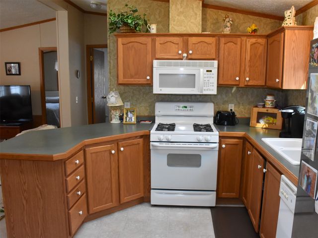 10147 CIRCLE WEST, Meadville, PA 16335