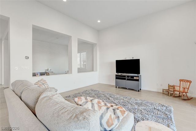 6684 Regency Stone Way, Las Vegas, NV 89148