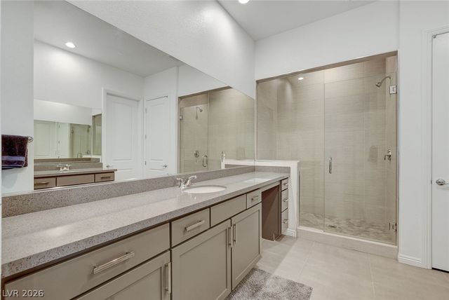 6684 Regency Stone Way, Las Vegas, NV 89148