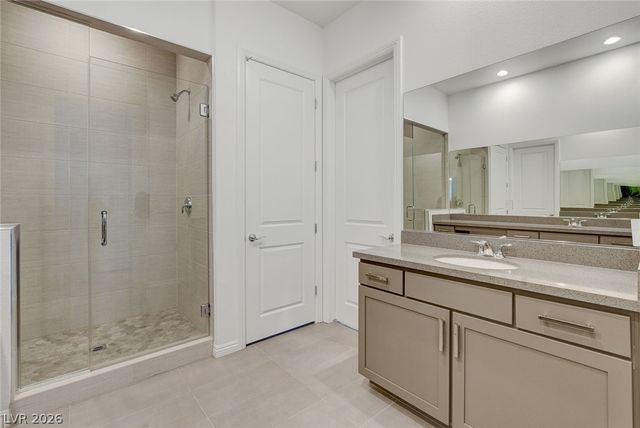 6684 Regency Stone Way, Las Vegas, NV 89148