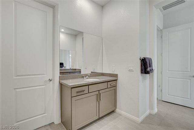 6684 Regency Stone Way, Las Vegas, NV 89148