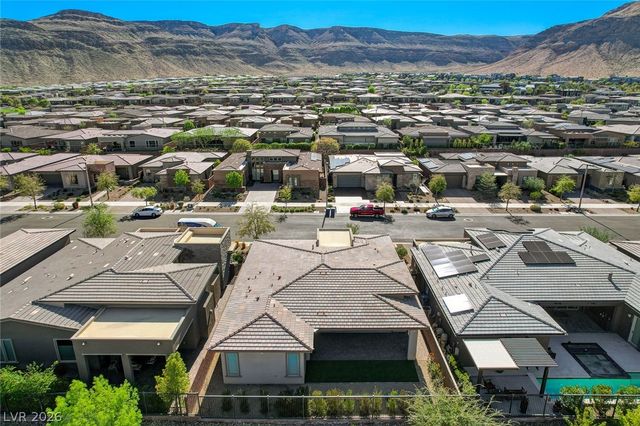 6684 Regency Stone Way, Las Vegas, NV 89148