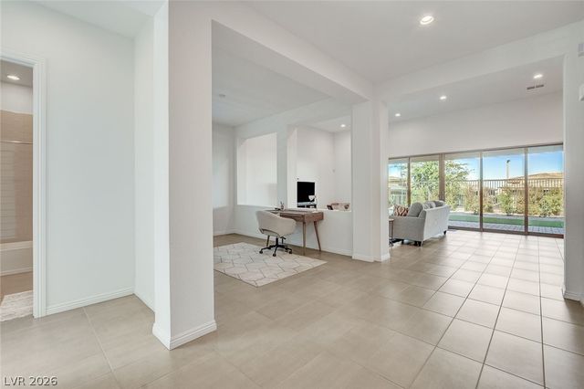 6684 Regency Stone Way, Las Vegas, NV 89148