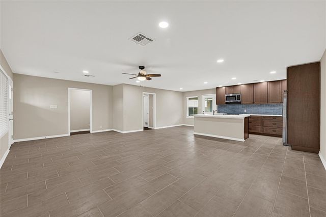 811 Sara Rose Street, Houston, TX 77018