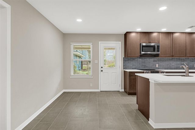 811 Sara Rose Street, Houston, TX 77018