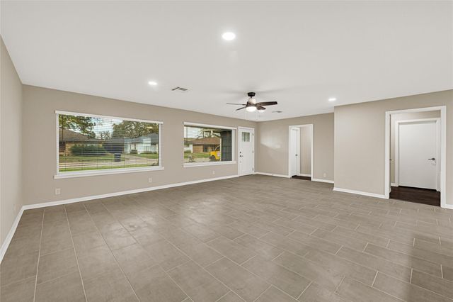 811 Sara Rose Street, Houston, TX 77018