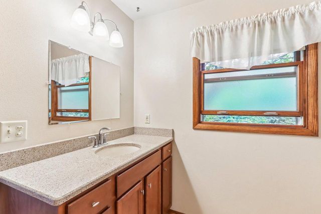 N40W32786 Wildwood LANE, Nashotah, WI 53058