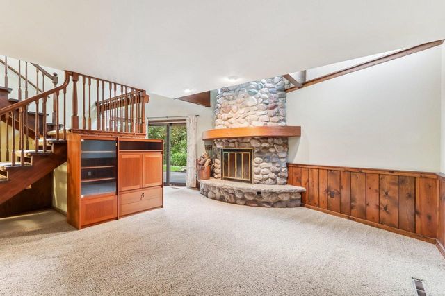 N40W32786 Wildwood LANE, Nashotah, WI 53058
