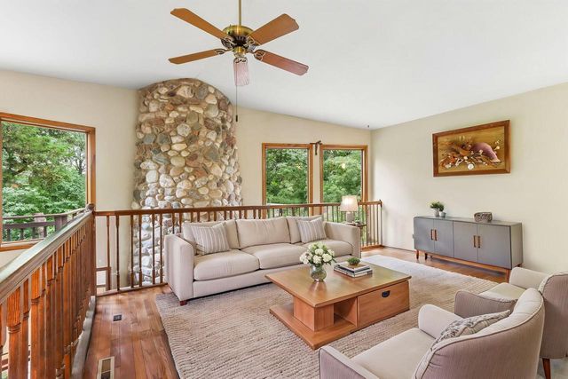 N40W32786 Wildwood LANE, Nashotah, WI 53058