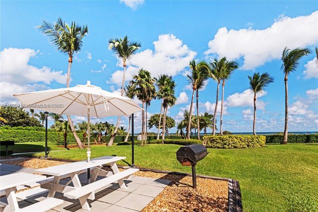 8855 Collins Avenue Oceanfront direct 4C, Surfside, FL 33154