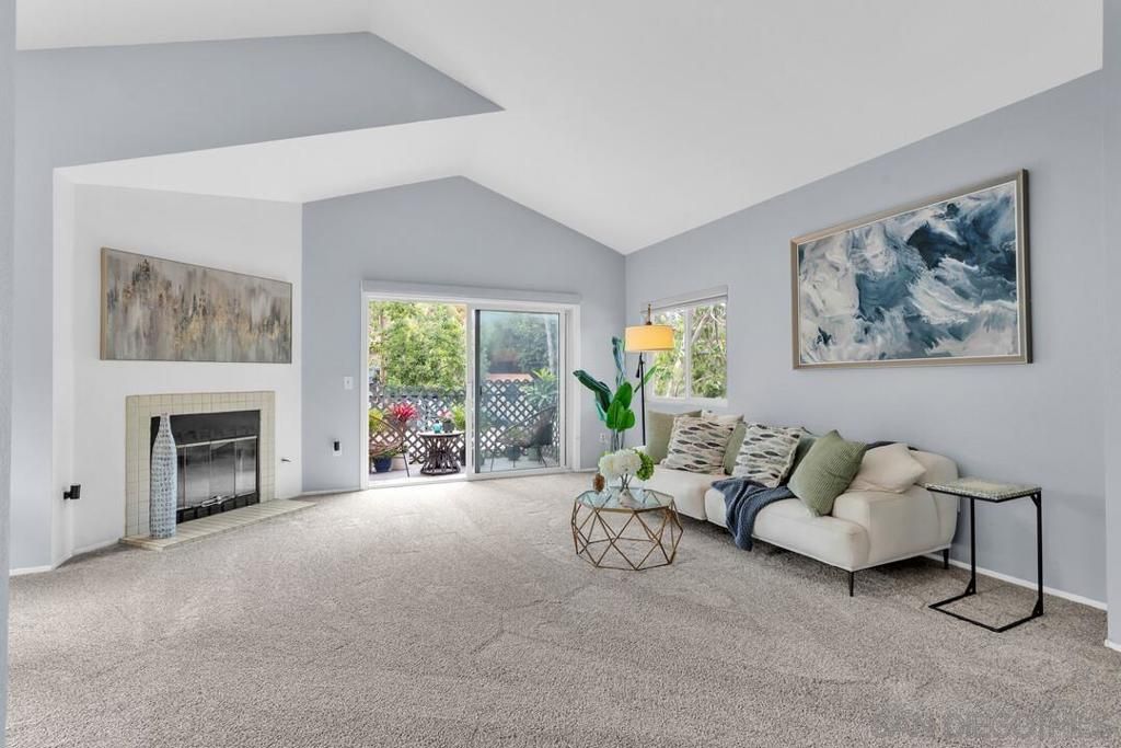 Image 2 of property listing at 11235 Avenida De Los Lobos C, San Diego, CA 92128