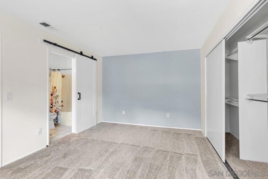 Image 21 of property listing at 11235 Avenida De Los Lobos C, San Diego, CA 92128