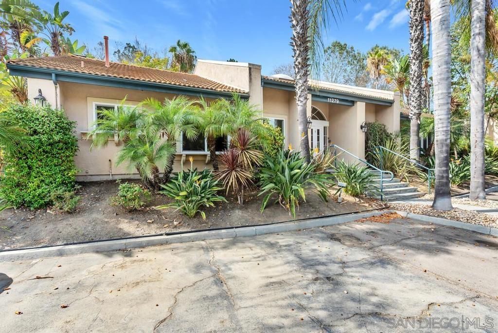 Image 28 of property listing at 11235 Avenida De Los Lobos C, San Diego, CA 92128