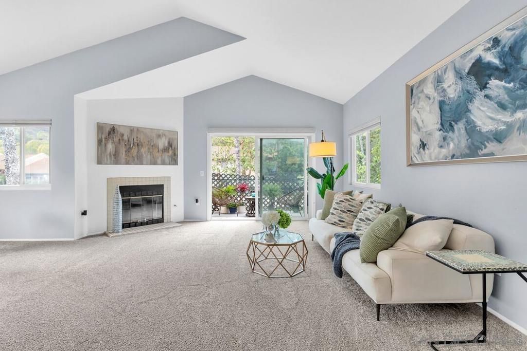 Image 3 of property listing at 11235 Avenida De Los Lobos C, San Diego, CA 92128