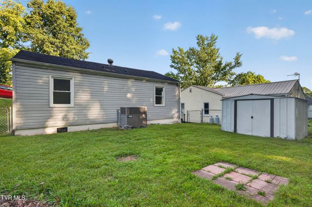 1569 Valley Drive, Bristol, TN 37620