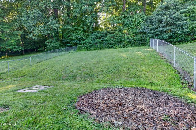 1569 Valley Drive, Bristol, TN 37620