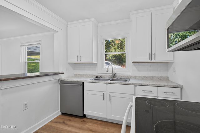 1569 Valley Drive, Bristol, TN 37620