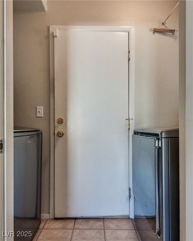 8424 Chinook Candy Court, Las Vegas, NV 89113