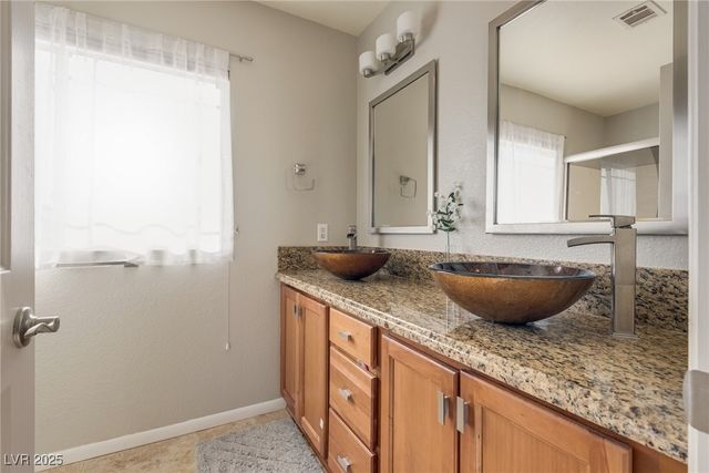 8424 Chinook Candy Court, Las Vegas, NV 89113