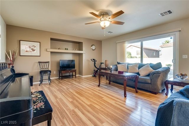 8424 Chinook Candy Court, Las Vegas, NV 89113