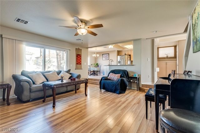 8424 Chinook Candy Court, Las Vegas, NV 89113