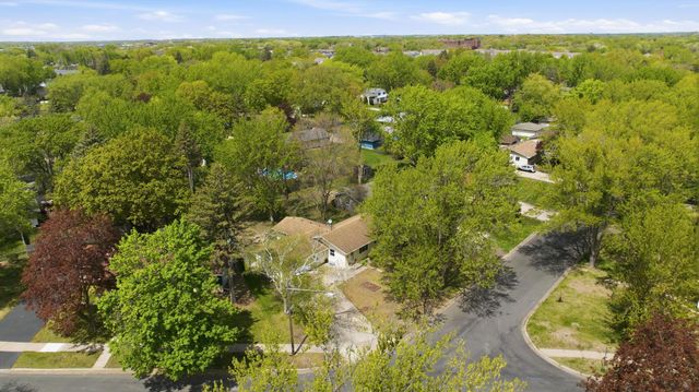 5301 Quebec Avenue N, New Hope, MN 55428