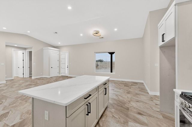 110 High Meadow Loop, Edgewood, NM 87015