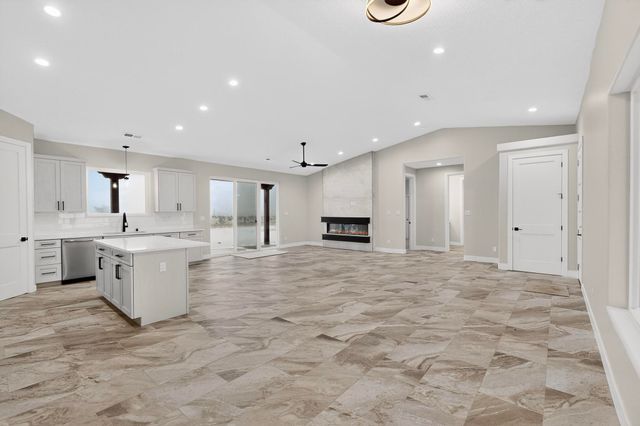 110 High Meadow Loop, Edgewood, NM 87015