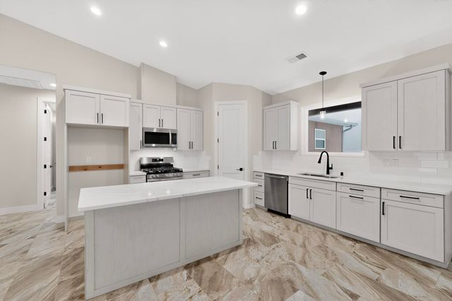 110 High Meadow Loop, Edgewood, NM 87015