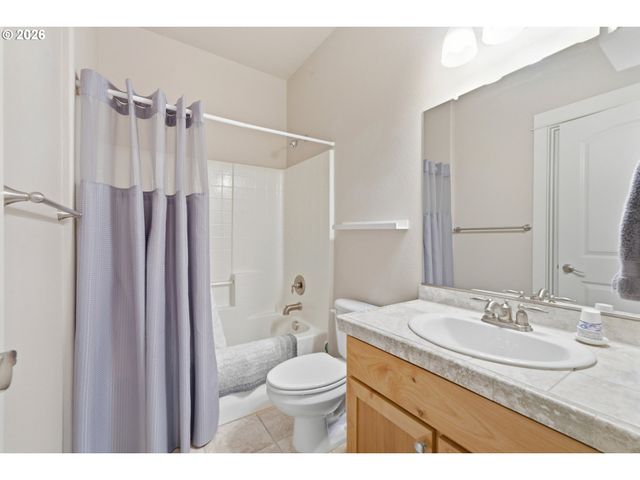 120 N 3RD Ave, Rockaway Beach, OR 97136