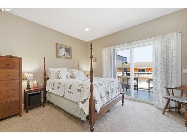 120 N 3RD Ave, Rockaway Beach, OR 97136