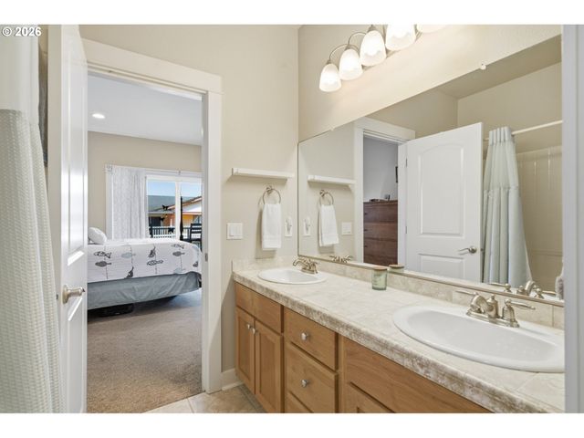 120 N 3RD Ave, Rockaway Beach, OR 97136