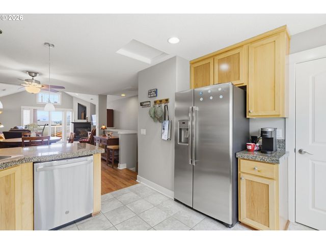 120 N 3RD Ave, Rockaway Beach, OR 97136