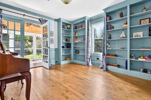 824 S WEIMAR STREET, Appleton, WI 54915