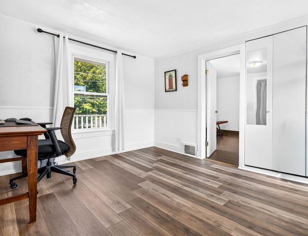824 S WEIMAR STREET, Appleton, WI 54915