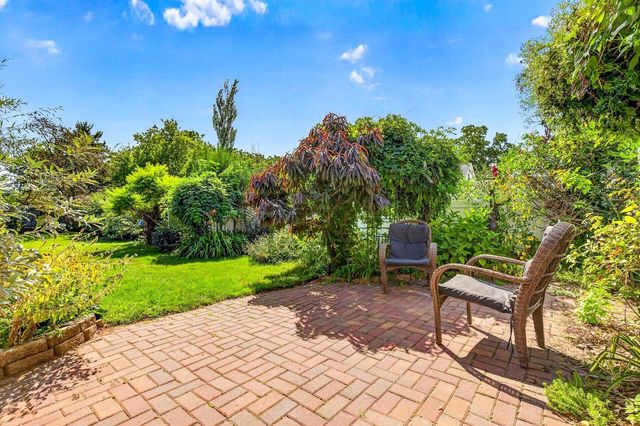 824 S WEIMAR STREET, Appleton, WI 54915