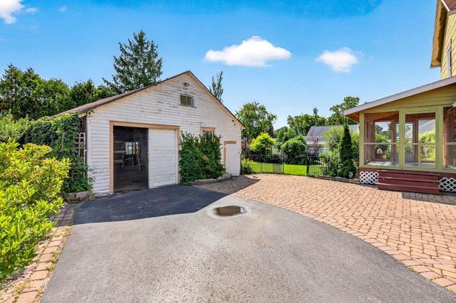 824 S WEIMAR STREET, Appleton, WI 54915