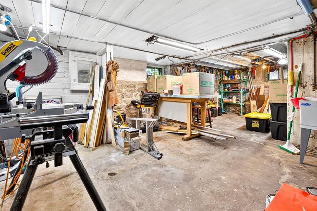 824 S WEIMAR STREET, Appleton, WI 54915