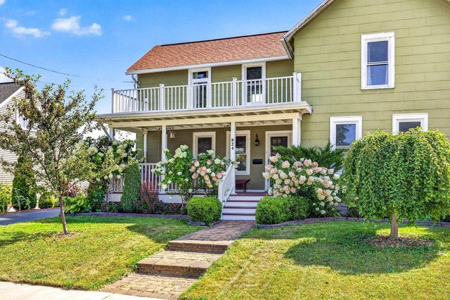 824 S WEIMAR STREET, Appleton, WI 54915