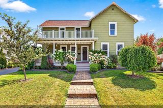 824 S WEIMAR STREET, Appleton, WI 54915