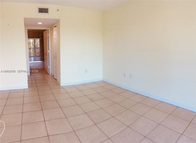 201 Golden Isles Dr 409, Hallandale Beach, FL 33009