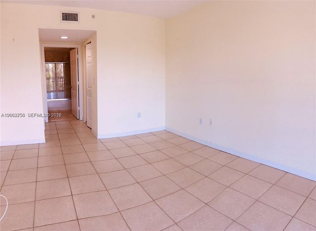 201 Golden Isles Dr 409, Hallandale Beach, FL 33009