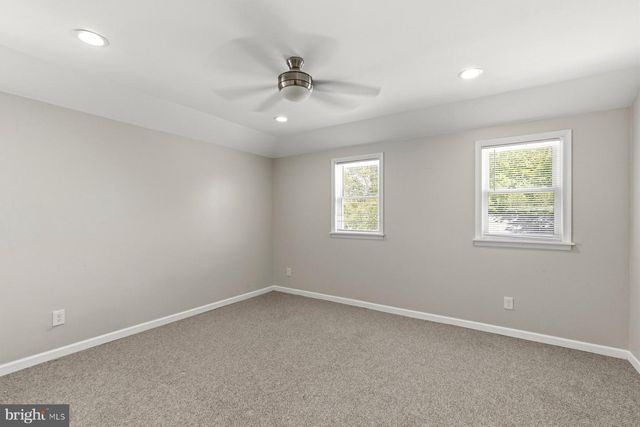 8530 OAKLEIGH RD, Parkville, MD 21234