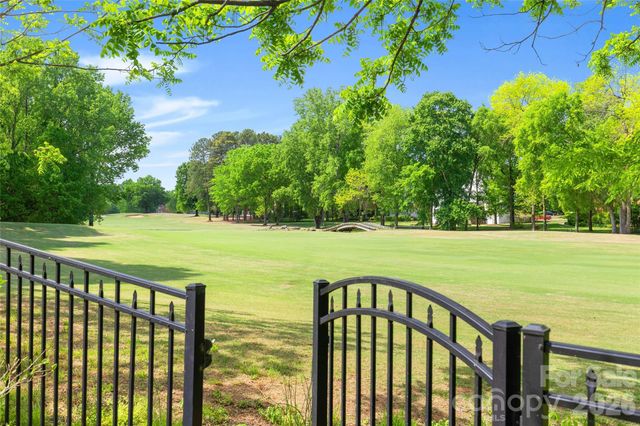 11920 Three Vistas Court, Charlotte, NC 28277