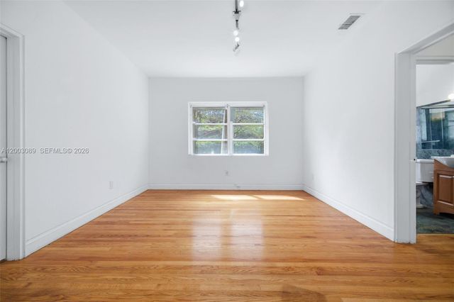 2300 S Miami Ave, Miami, FL 33129